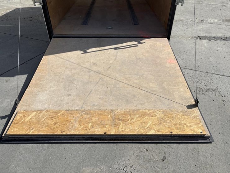 #5042-•-2018-h-&-h-16'-enclosed-trailer-image-13