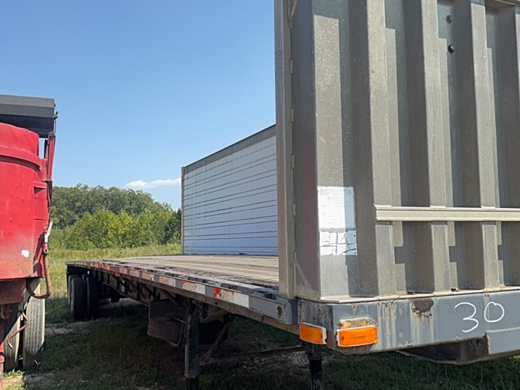 2002-flat-bed-trailer-with-title-image-3