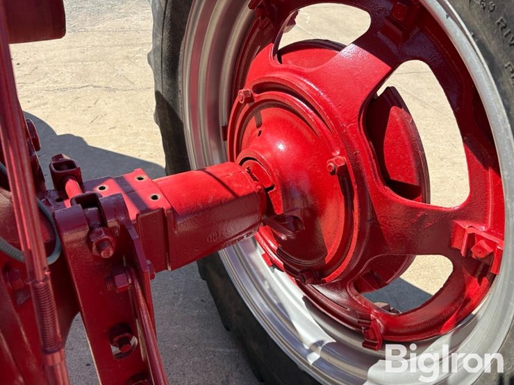 1954-ih-farmall-super-m-ta-2wd-tractor-image-15