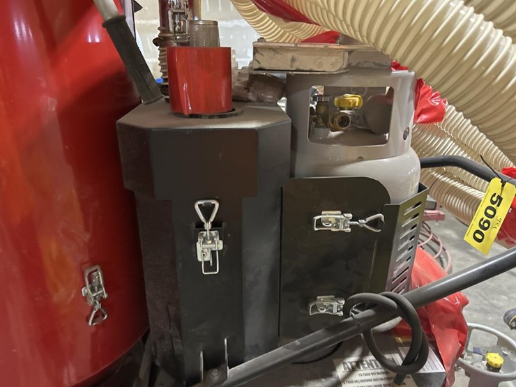 #5090-•-husqvarna-t8600-hepa-vacuum-w/-c5500-separator-image-22