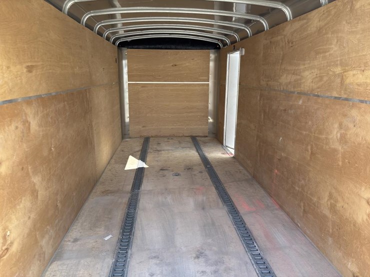 #5042-•-2018-h-&-h-16'-enclosed-trailer-image-14