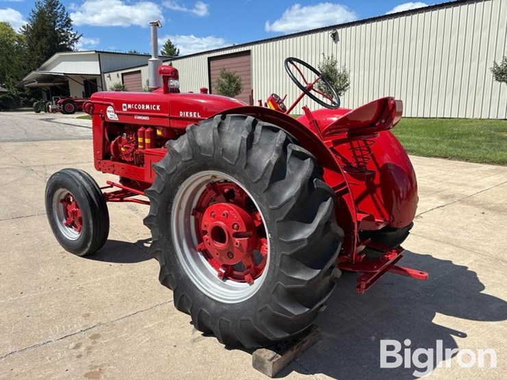 1954-ih-super-wd6-ta-2wd-tractor-image-7