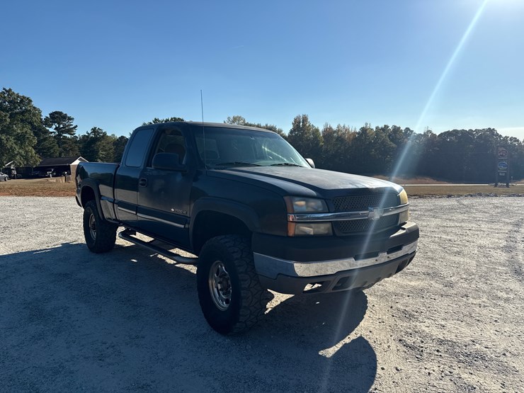 2003-chevrolet-silverado-2500-image-7