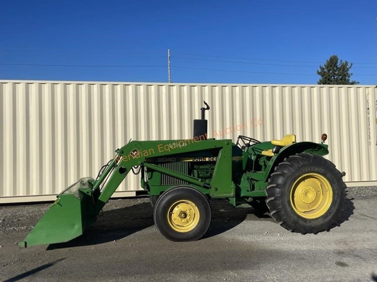 john-deere-2040-image-2