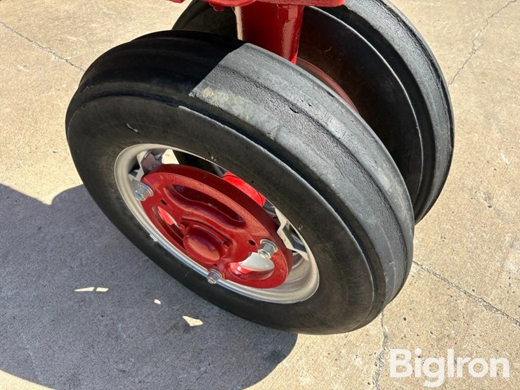 1954-ih-farmall-super-m-ta-2wd-tractor-image-20