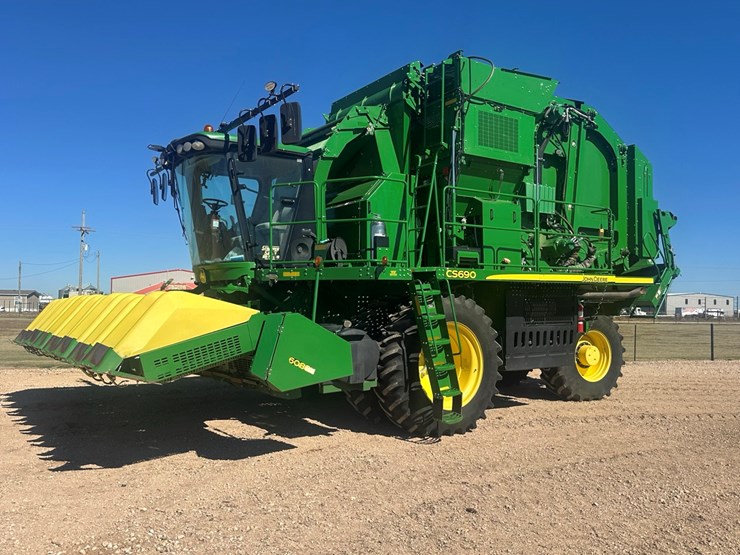2017-john-deere-cs690-image-38