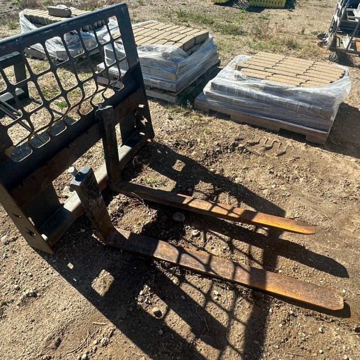 Skid Steer Pallet Forks