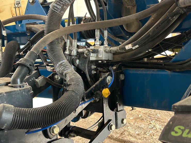 2010-kinze-3660-image-26