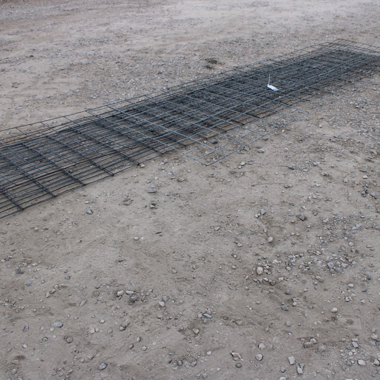 #4012 • #4012 - (4) Hog Panels