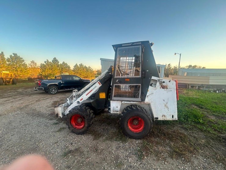 1981-model-2000-bobcat-mini-payloader-image-5
