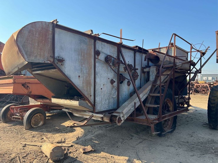 john-deere-pull-type-combine-image-11