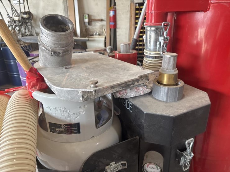 #5090-•-husqvarna-t8600-hepa-vacuum-w/-c5500-separator-image-18