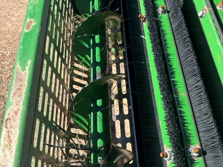 2017-john-deere-cs690-image-8