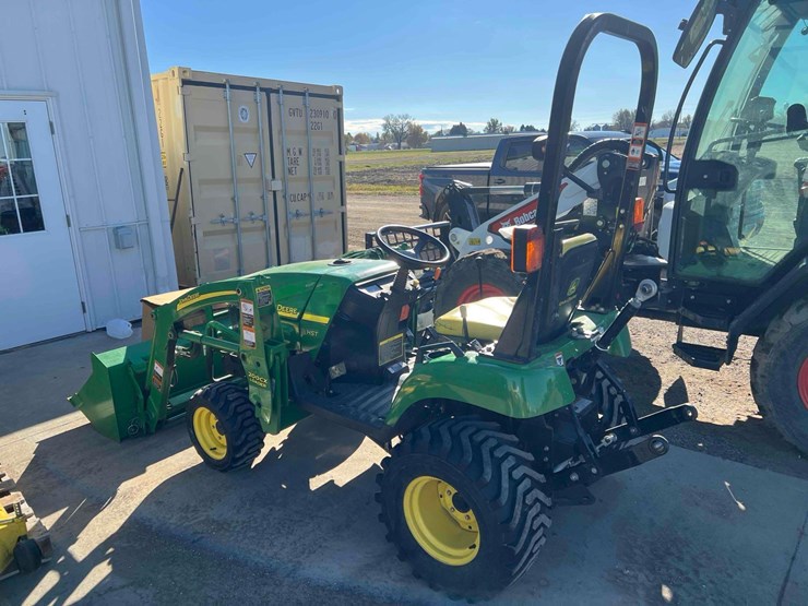 john-deere-2305-image-6