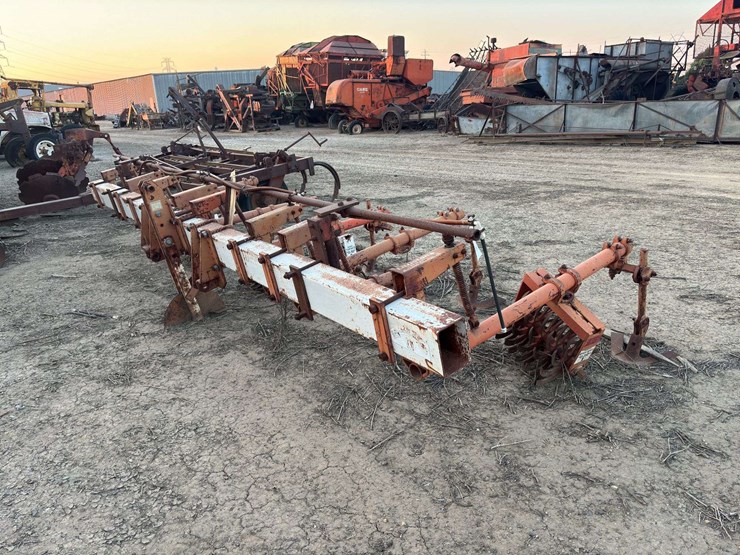4-row-cultivator-image-4