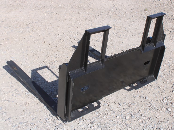 #4085-•-48-inch-skid-steer-quick-attach-frame-with-42-inch-pallet-forks-image-1