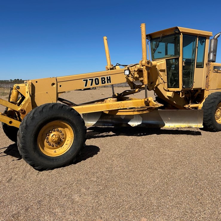 DEERE 770BH