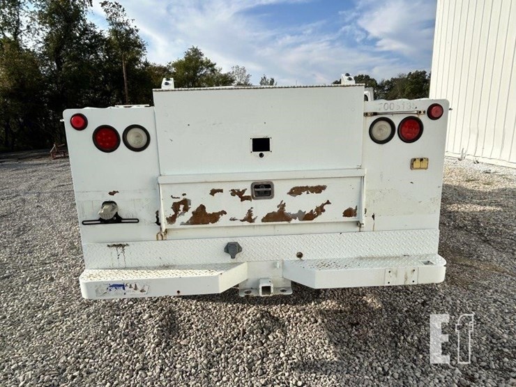 2009-chevrolet-2500hd-image-3