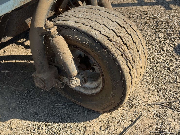 ez-go-golf-cart-image-11