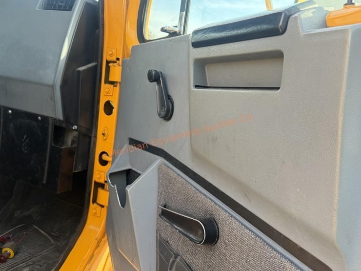 1994-international-4000-image-25