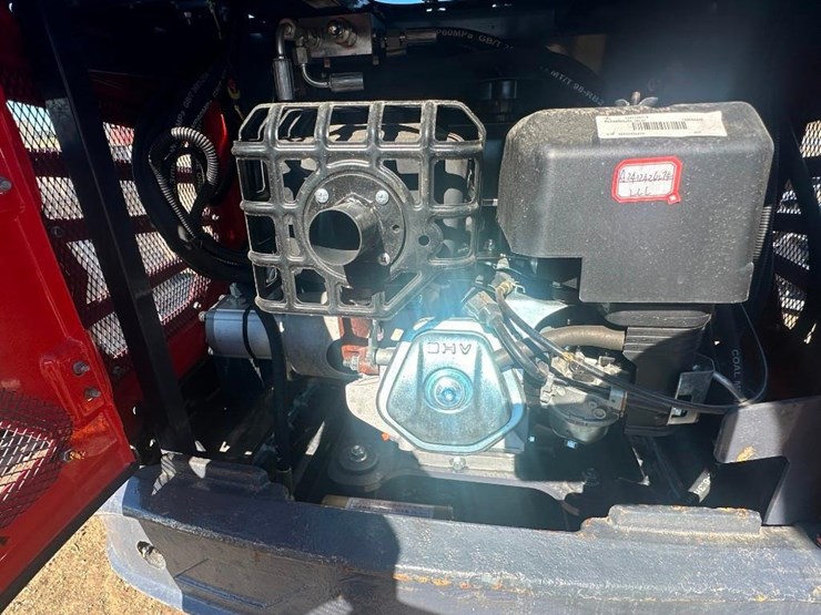 2024-industry-mx-15rx-mini-excavator-image-8