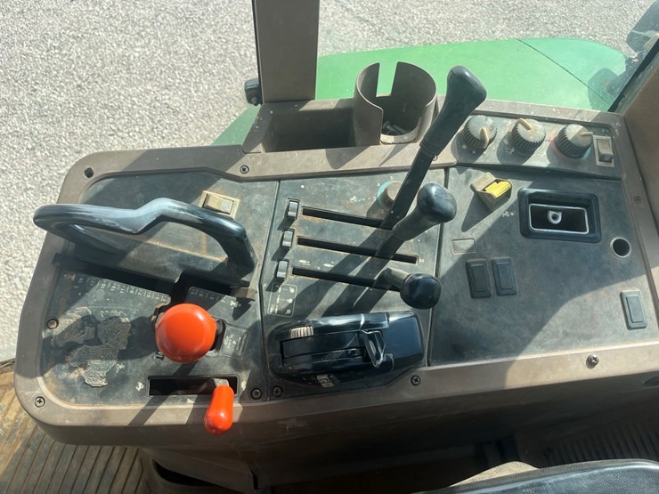 john-deere-7810-image-23