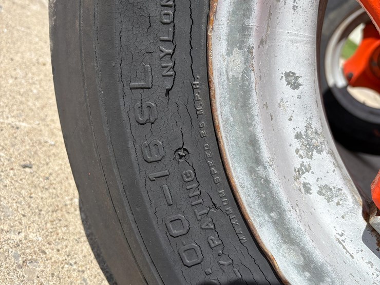 1957-case-400-image-10