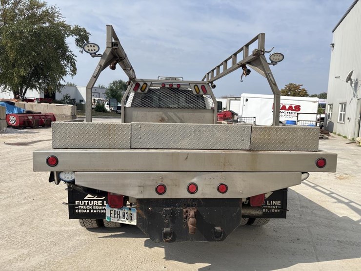 2016-dodge-ram-3500-image-16