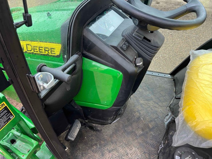 john-deere-1025r-image-13