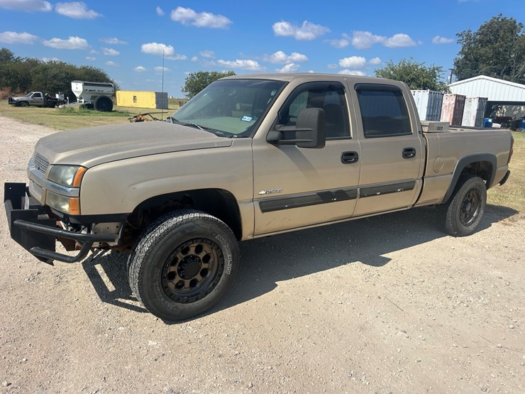 2004-chevrolet-2500-image-28