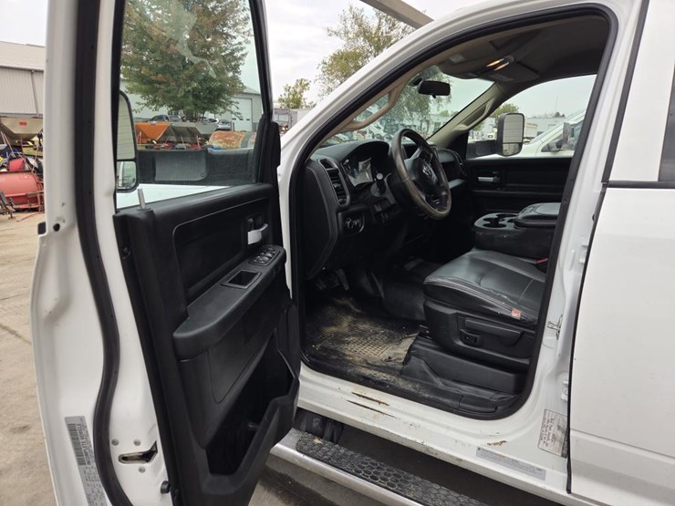 2019-ram-5500-hd-image-57