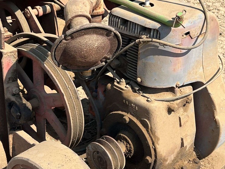 self-propelled-almond-sweeper-image-14