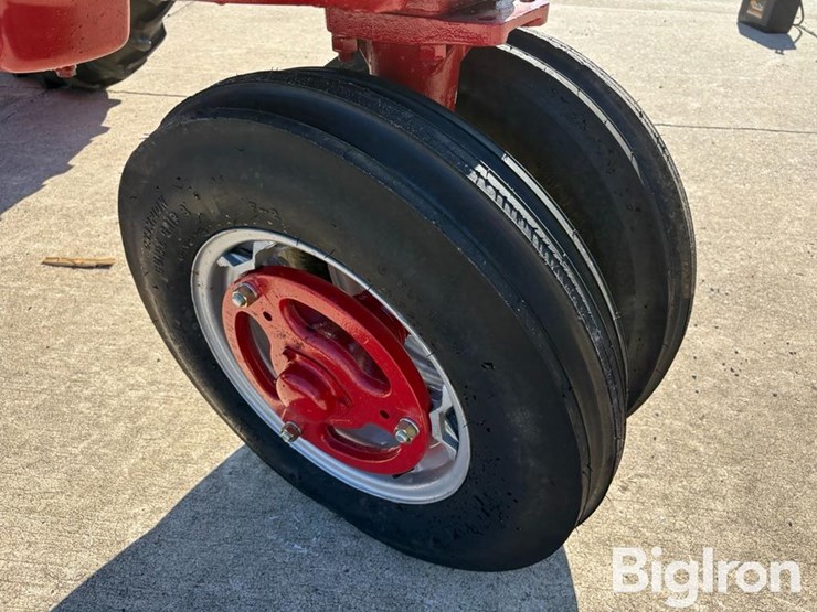 1953-ih-farmall-super-md-2wd-tractor-image-17
