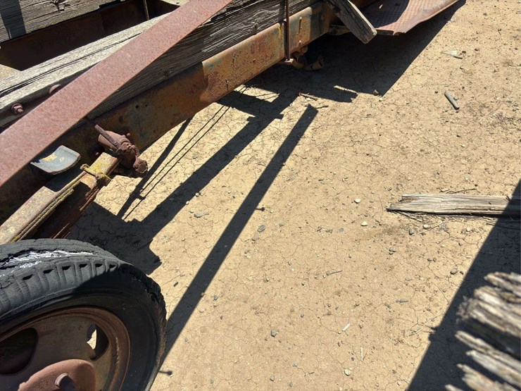 truck-cab-and-chassis-image-36