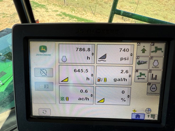 2019-john-deere-w235-image-41