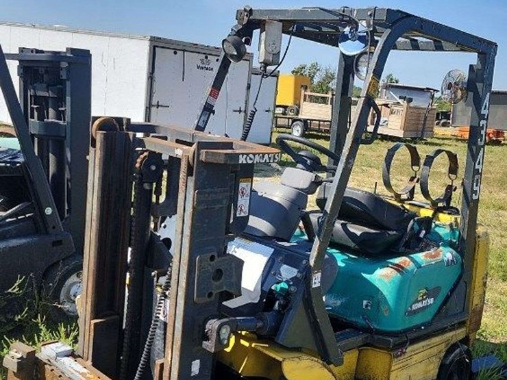 komatsu-20-forklift.-model:-fg25st-16-image-2