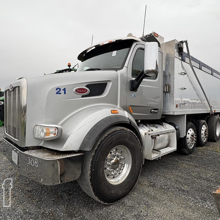 2015 PETERBILT 567