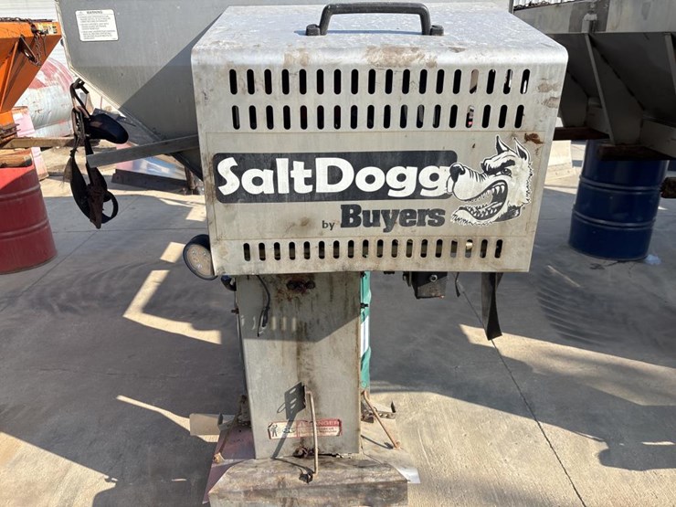 #5020-•-buyers-salt-dogg-sch120-salter/sander-image-4