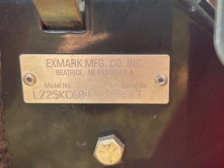 #434-•-exmark-lazer-z-lawnmower-image-12