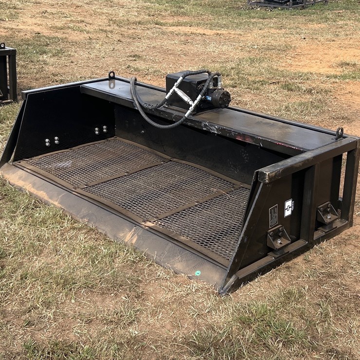 #477 • Quick Attach Vibrating Bucket