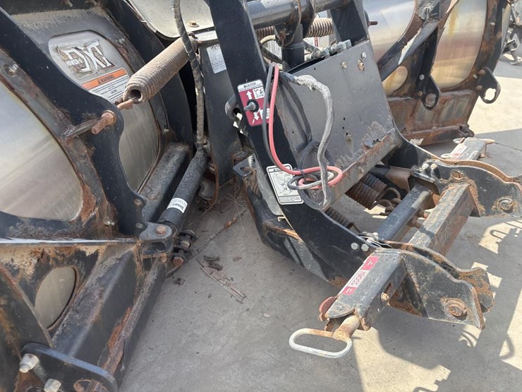 #5032-•-boss-power-v-dxt-smart-shield-truck-v-plow-image-10