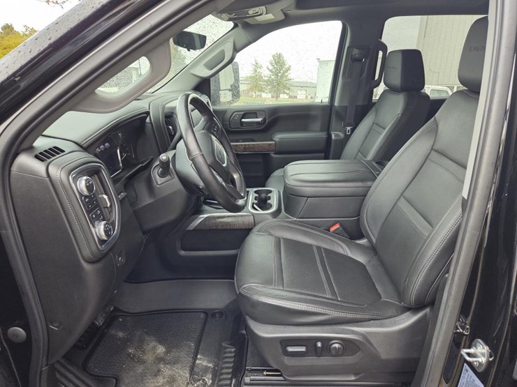 2023-gmc-3500hd-image-49