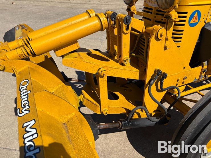 1947-international-i6-image-12