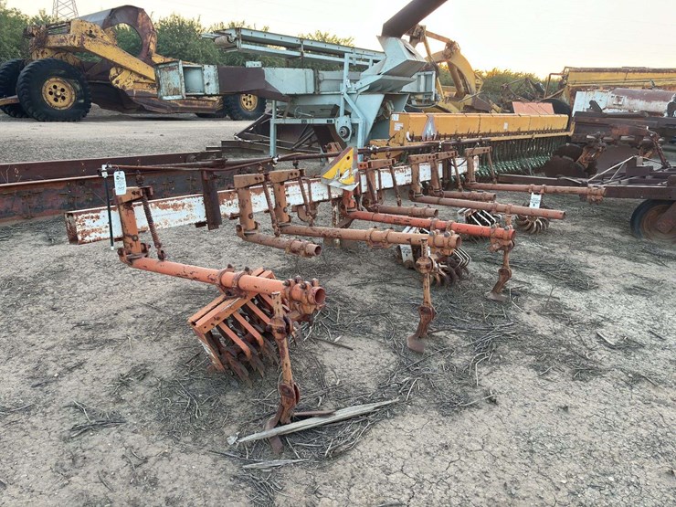 4-row-cultivator-image-6