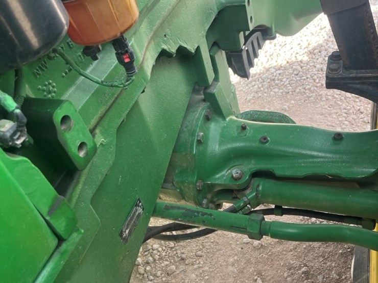 john-deere-8245r-image-14