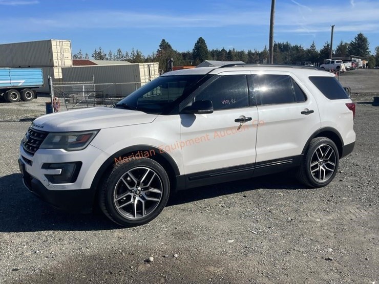 2016-ford-explorer-image-1