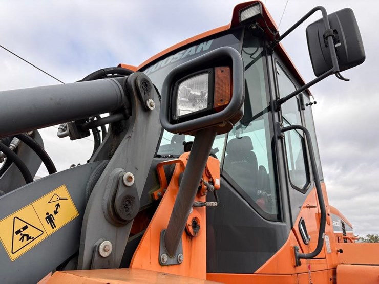 2015-doosan-dl200tc-5-image-14