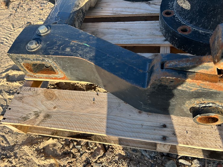 #4614-•-quick-hitch-category-iii-image-2