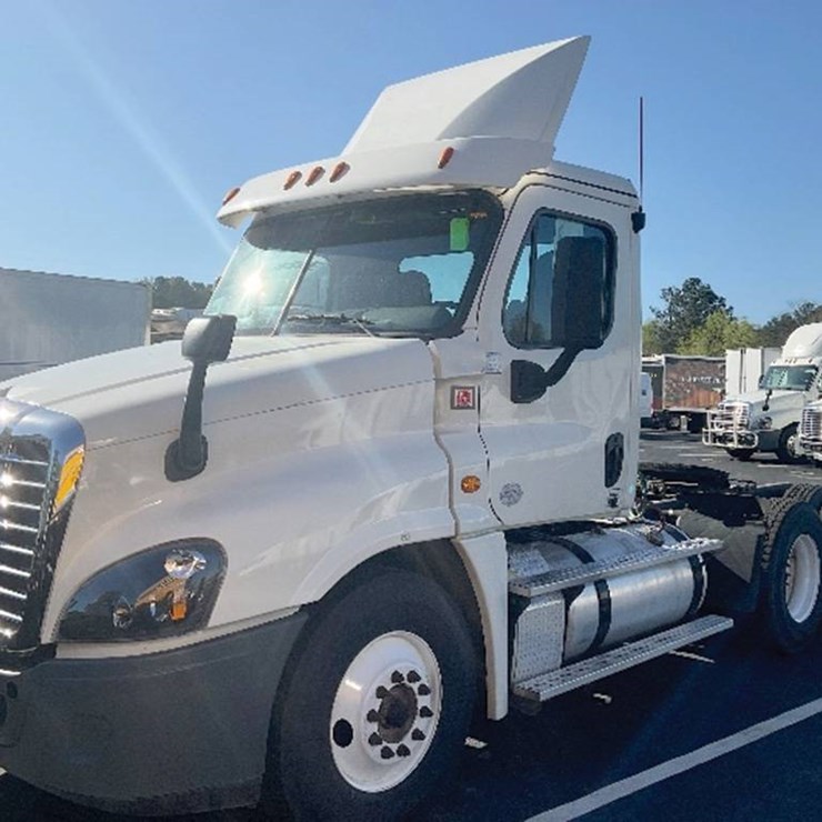 2018 FREIGHTLINER CASCADIA 125