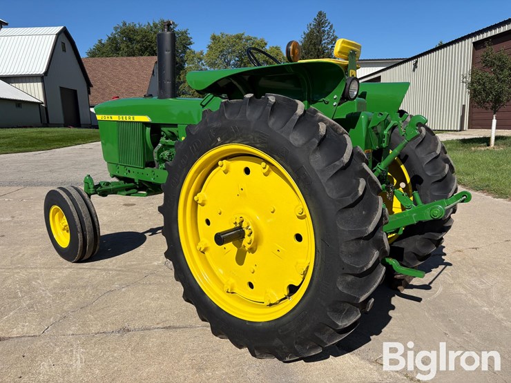 1970-john-deere-2520-image-8